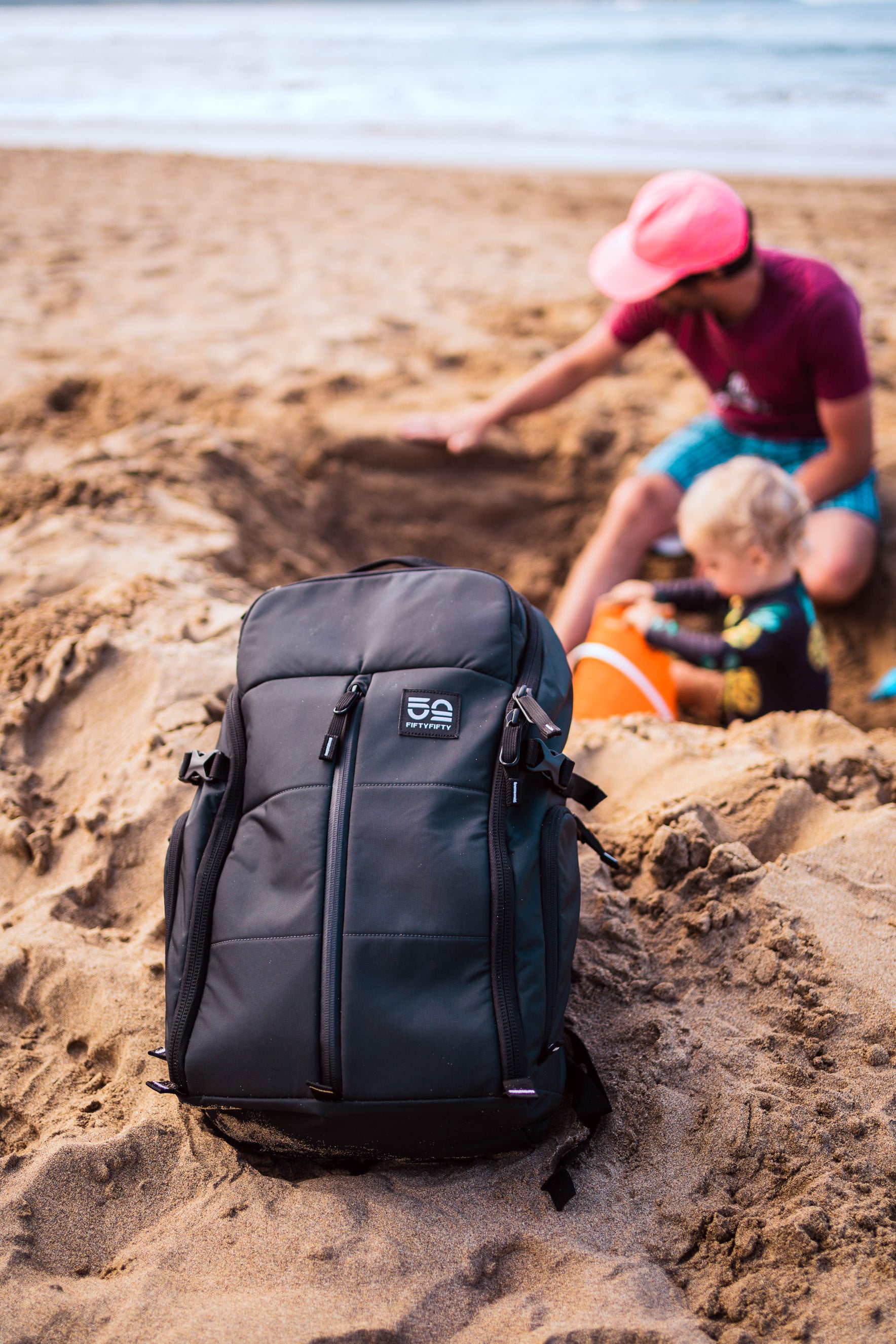 FiftyFiftyGear-diaper-backpack-for-dads-parenting-gear-beach-holiday-with-kids