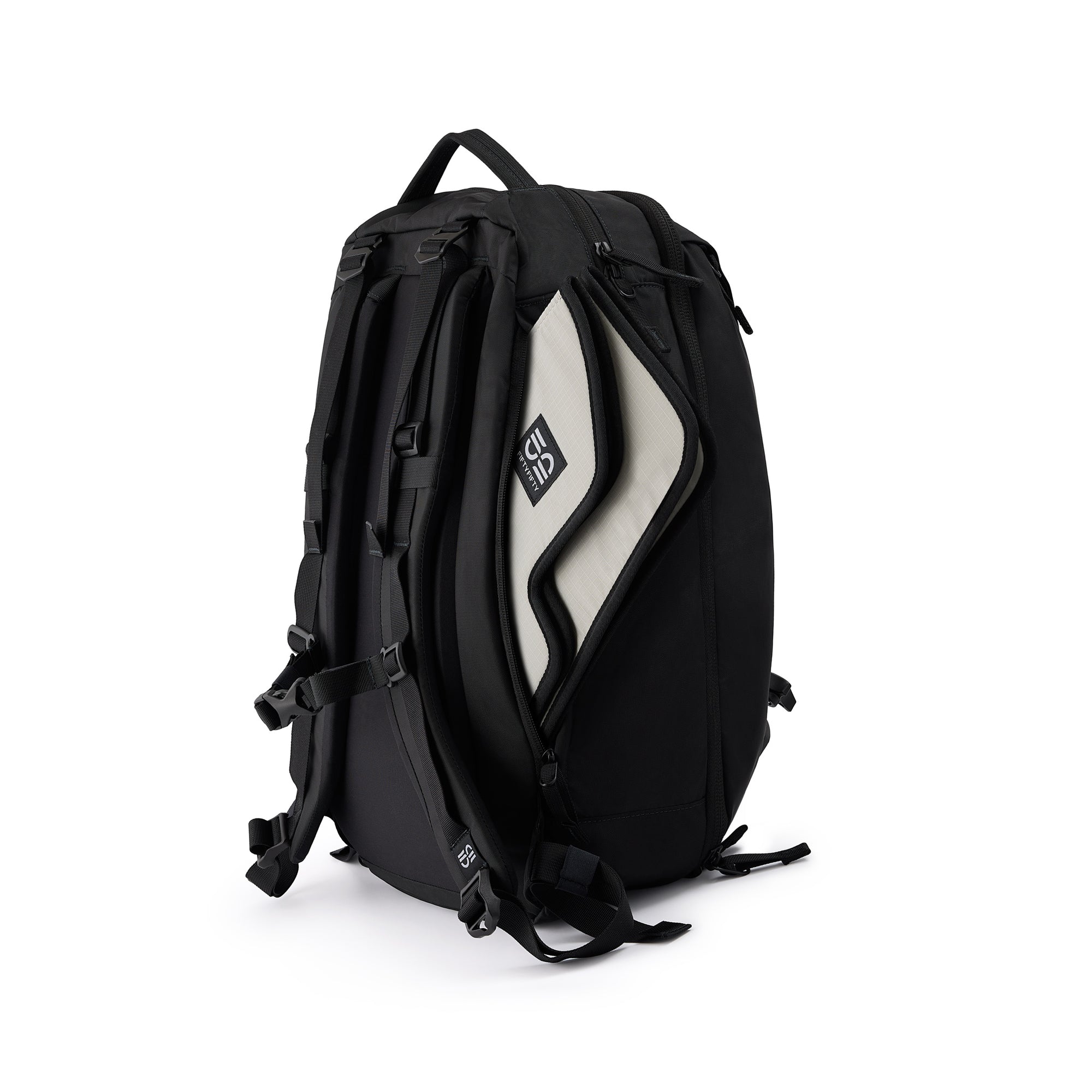 26l weekend travel backpack Eagle Creek Ranger Black while a side zipper with a mesh pocket allows for quick access to important items Away Active Backpack 26L in